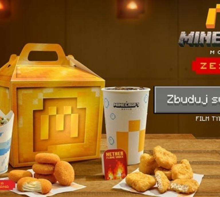 Zestaw „Minecraft Movie” w McDonald's Polska z serkami Cheese Coins, sosem Nether Flame i deserem McFlurry inspirowanym grą Minecraft.