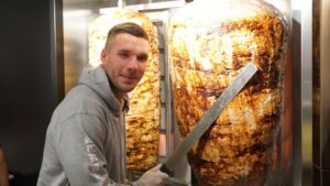 Lukas Podolski: Od Piłkarskiej Legendy do Króla Kebabu